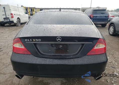 2008 Mercedes-Benz Cls 550 z USA, uszkodzony, nr VIN WDDDJ72X88A136390
